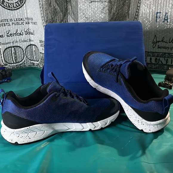 Mens shoes THE NORTH FACE SIZE 9 - Picture 4 of 7